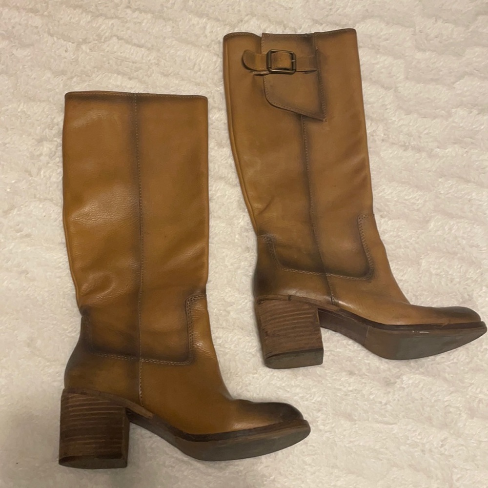 Lucky Brand Tan Heeled Boots